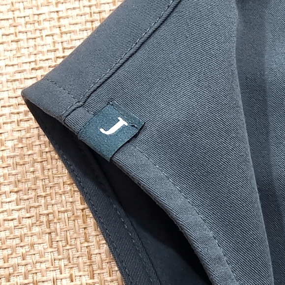 Jaanuu Scrubs Women’s 3-Pocket V-Neck Oversized Top‎ Military Green S - Picture 6 of 9